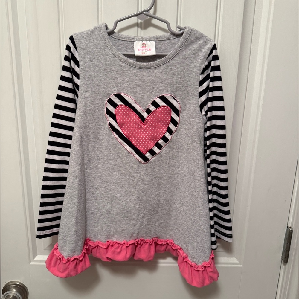 Ruffle Girl Size 8/3X Heart Top & Pant Set In Excellent Condition